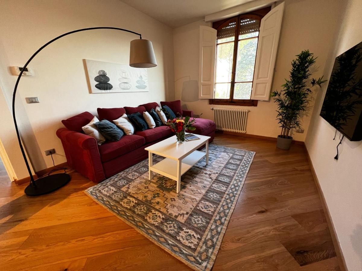 Chic Apt In Villa - Dolcevita Holiday Флоренция Екстериор снимка