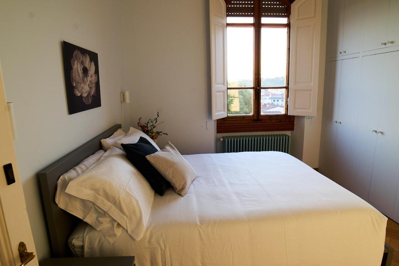 Chic Apt In Villa - Dolcevita Holiday Флоренция Екстериор снимка