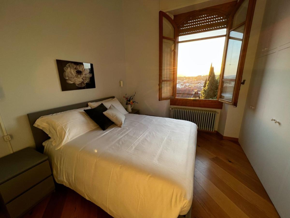 Chic Apt In Villa - Dolcevita Holiday Флоренция Екстериор снимка