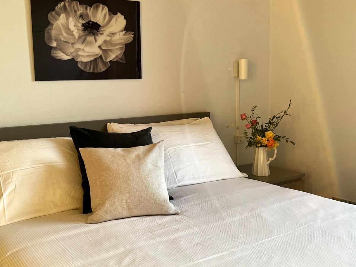 Chic Apt In Villa - Dolcevita Holiday Флоренция Екстериор снимка