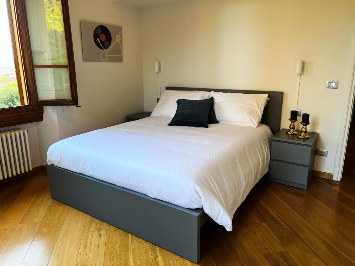 Chic Apt In Villa - Dolcevita Holiday Флоренция Екстериор снимка