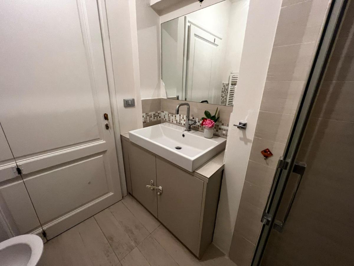 Chic Apt In Villa - Dolcevita Holiday Флоренция Екстериор снимка